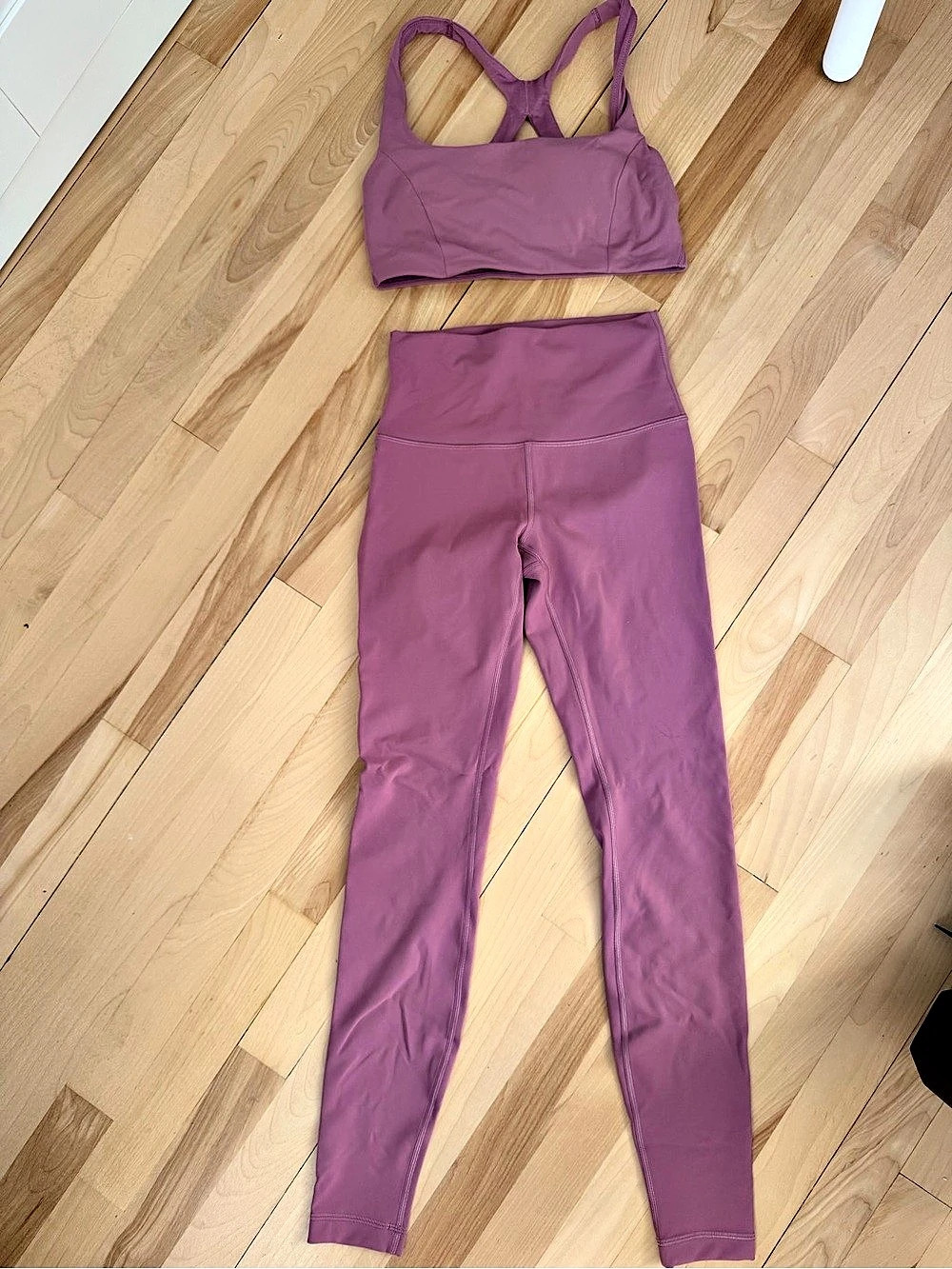 Lululemon Wunder Train set